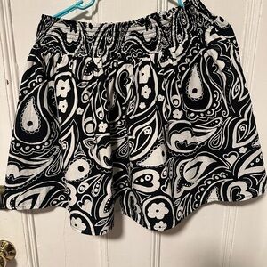 Lucy & Yak Black and White Women's Skirt size M EUC